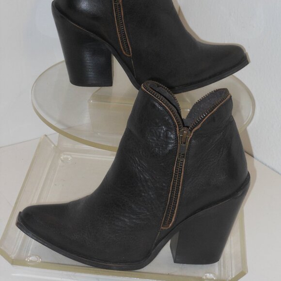 JEFFREY CAMPBELL BROWN POINTED TOE LEATHER ANKLE BOOTS SIZE (37) OR US SIZE 6.5 - Picture 3 of 9